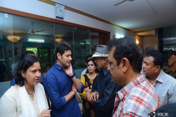 Celebrities Pay Homage to Vijaya Nirmala Garu